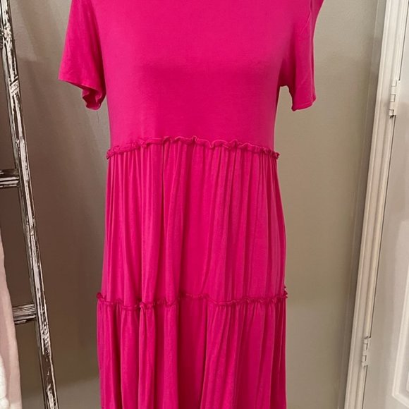 Hot Pink Heimish USA Ruffle Swing Dress - Size Med. NWOT - Picture 2 of 4